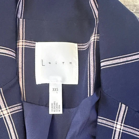 Women's Leith Navy w/ Light Pink Plaid oversized blazer - Picture 4 of 6